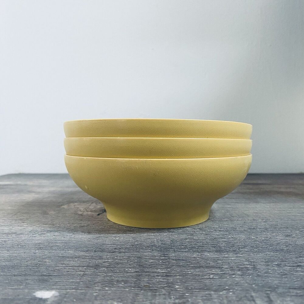 3 Vintage Replacement Tupperware Soup Cereal Bowls 890 Harvest Yellow Classics